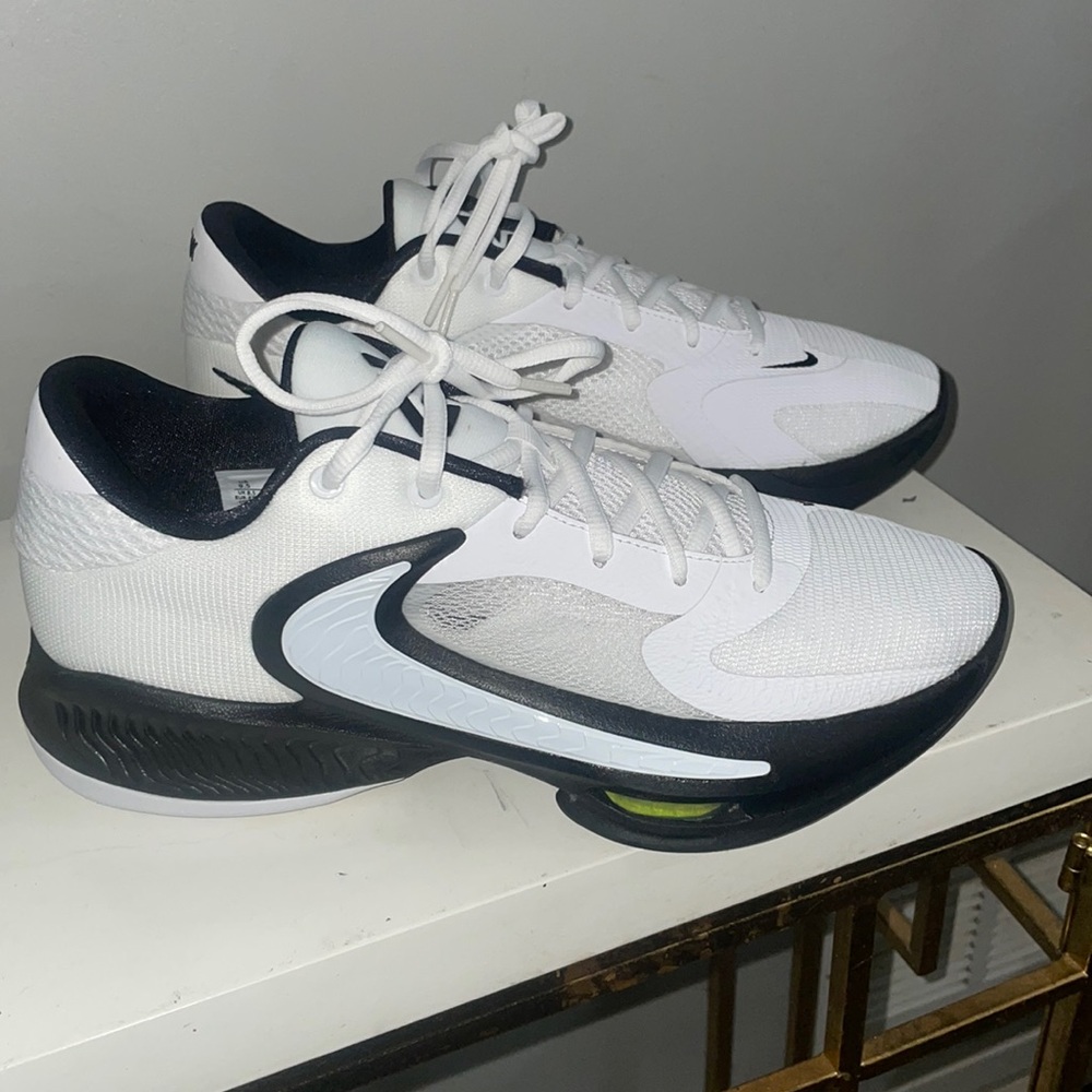 Nike Zoom Freak 4